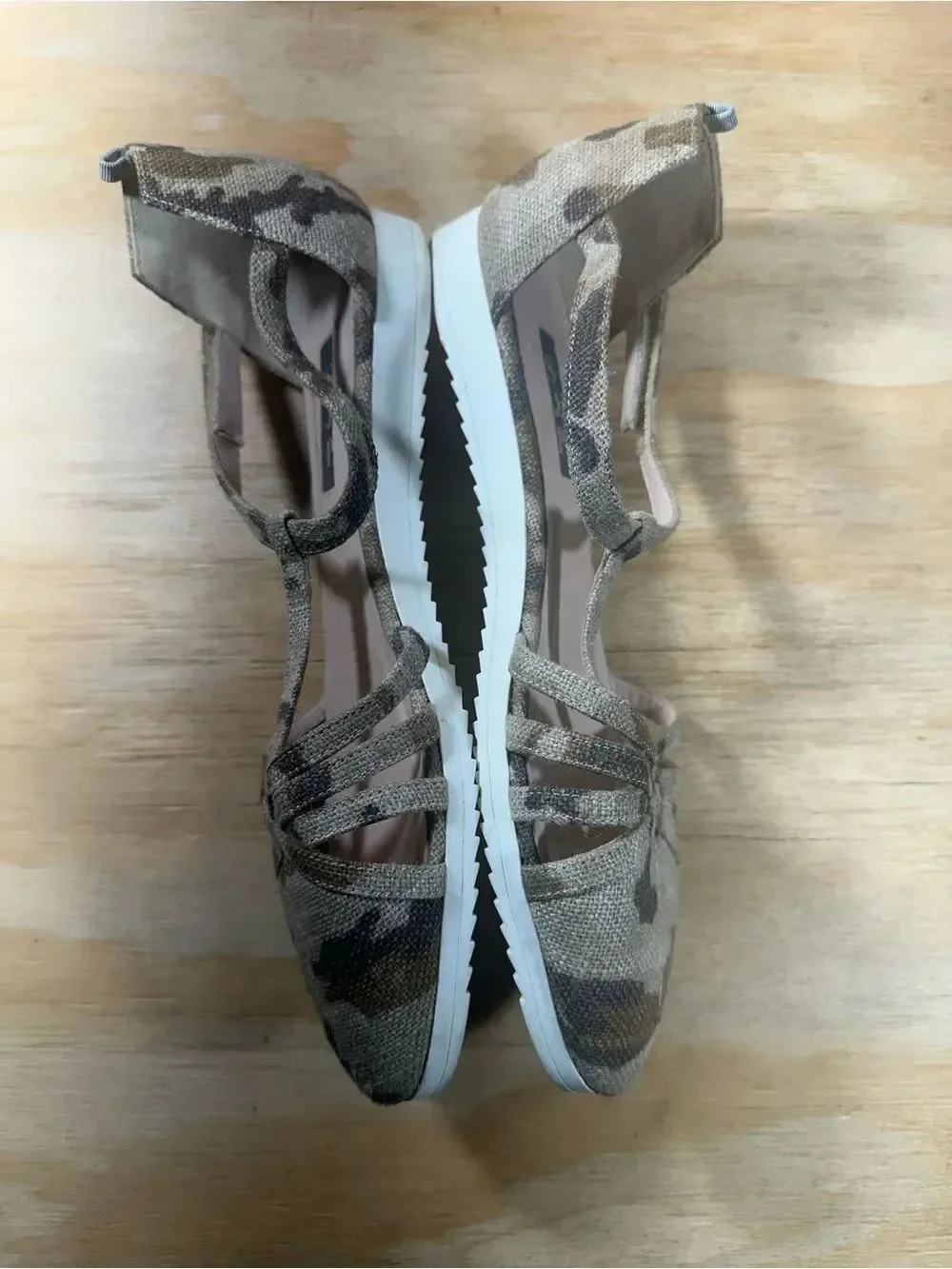 SJP by Sarah Jessica Parker Camouflage Sandals Women’s Size 8.5